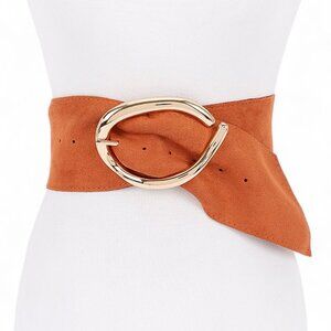 BNWT Faux Suede Oversized Buckle Belt